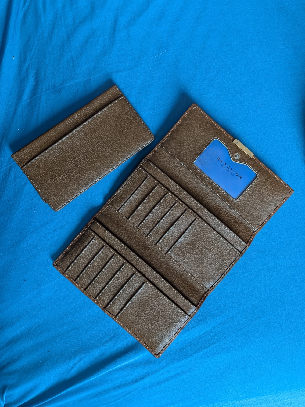 Kenneth Cole Reaction Brown Trifold Leather Wallet
